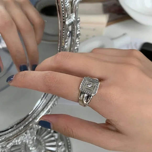 Minimalist 925 Sterling Silver Celestial Star Ring Silver Statement Ring - Picture 5 of 7